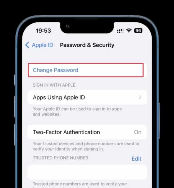 iPhone设置中Apple ID密码与安全性里的更改密码界面