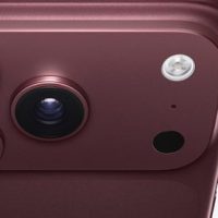 iPhone 18 Pro 勃艮第酒红色背部摄像头